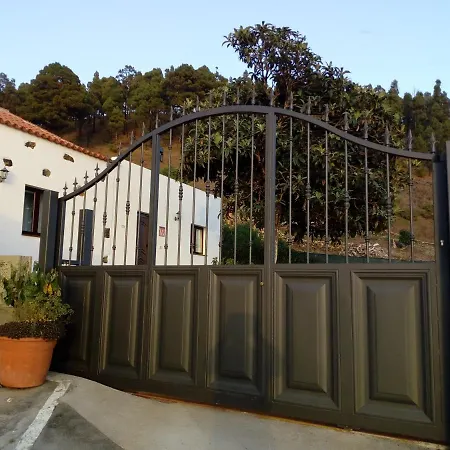 Casa El Nisperero Holiday home